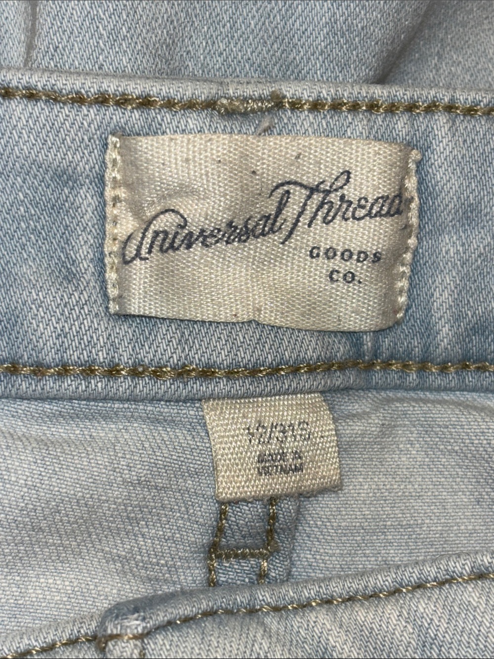 Universal Thread High Rise Slim Straight Light Wash Jeans - Picture 3 of 5